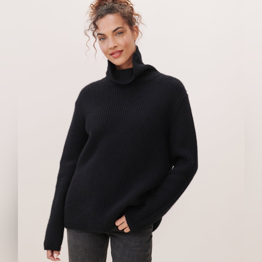 Jenni Kayne Cashmere Turtleneck Sweater Black Size Large/Medium Like New! HP🥳 - Picture 4 of 12